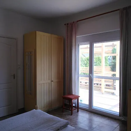 בית נופש Ferienhaus Mit Pool Und Direkter Zugang Zum See