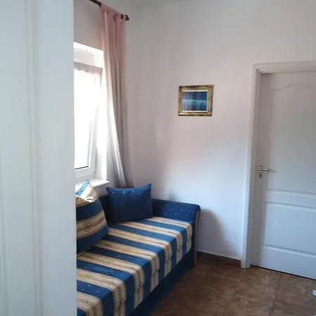 Ferienhaus Mit Pool Und Direkter Zugang Zum See בית נופש *