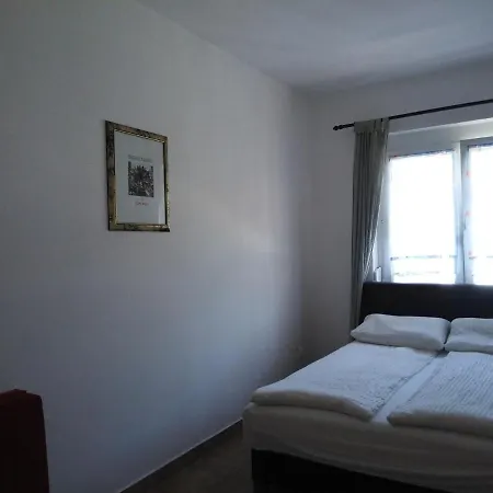Ferienhaus Mit Pool Und Direkter Zugang Zum See * Balatonmáriafürdő