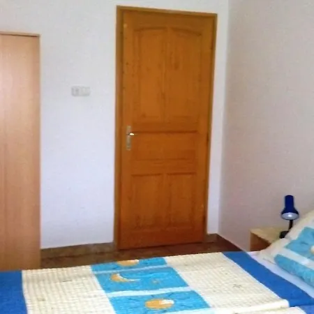 Ferienhaus Mit Pool Und Direkter Zugang Zum See בית נופש *
