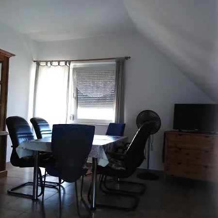 בית נופש Ferienhaus Mit Pool Und Direkter Zugang Zum See